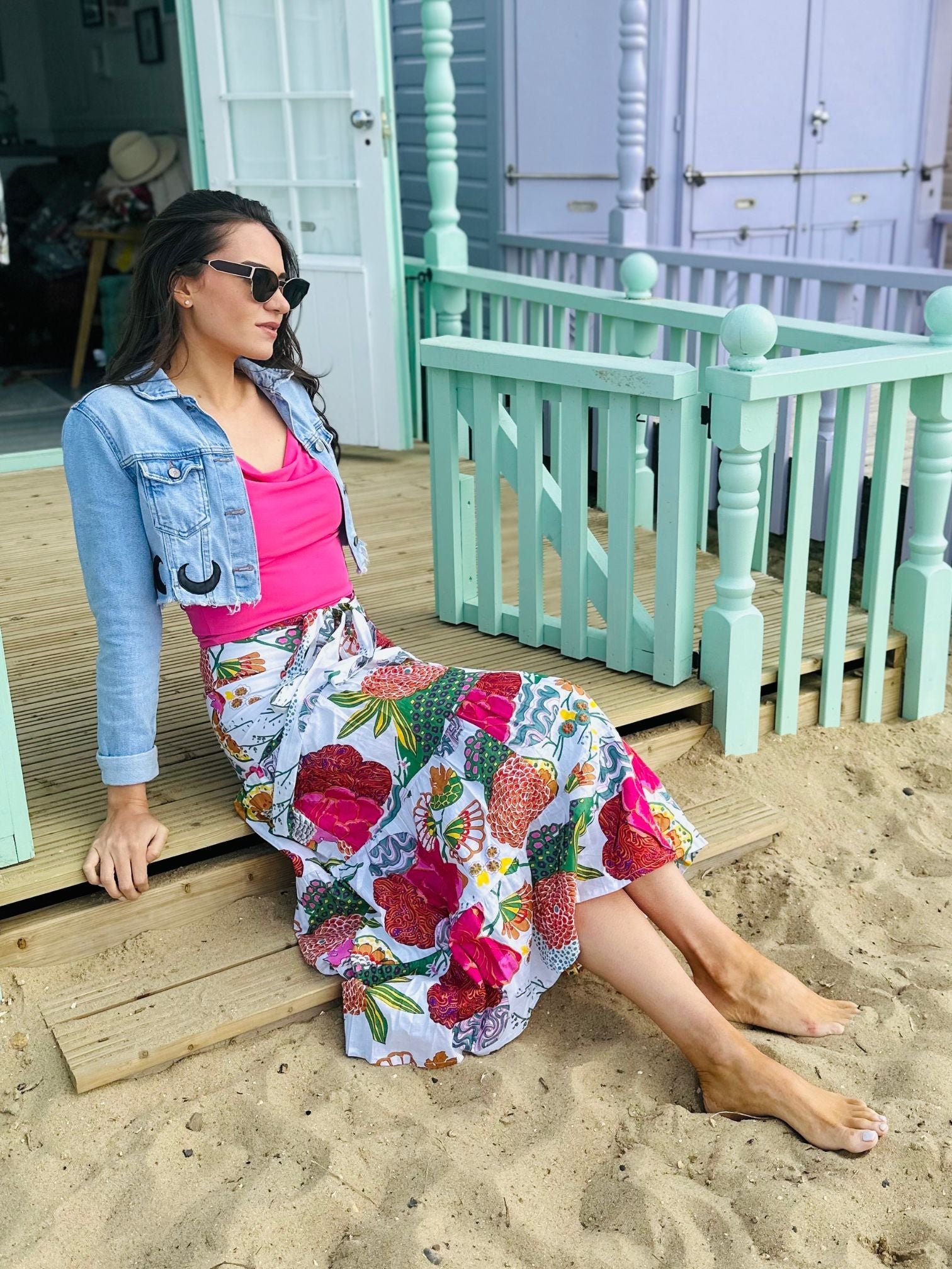 'BEACH TO BAR' SKIRT WHITE EXOTIC FLOWER
